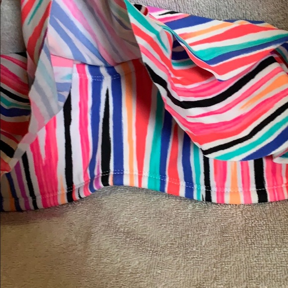 Striped swimsuit top - Picture 2 of 5